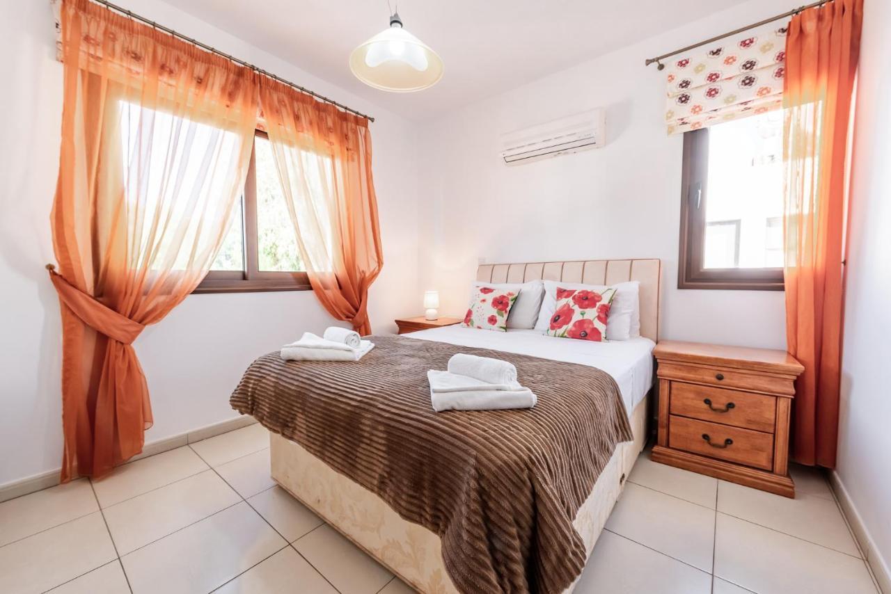 Sea Front Oceanus H2 By Ezoria Villas Aya Napa Dış mekan fotoğraf