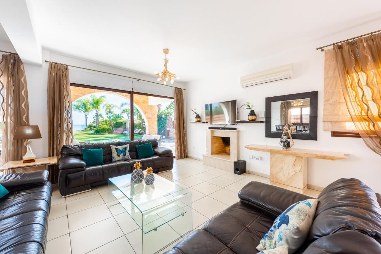 Sea Front Oceanus H2 By Ezoria Villas Aya Napa Dış mekan fotoğraf