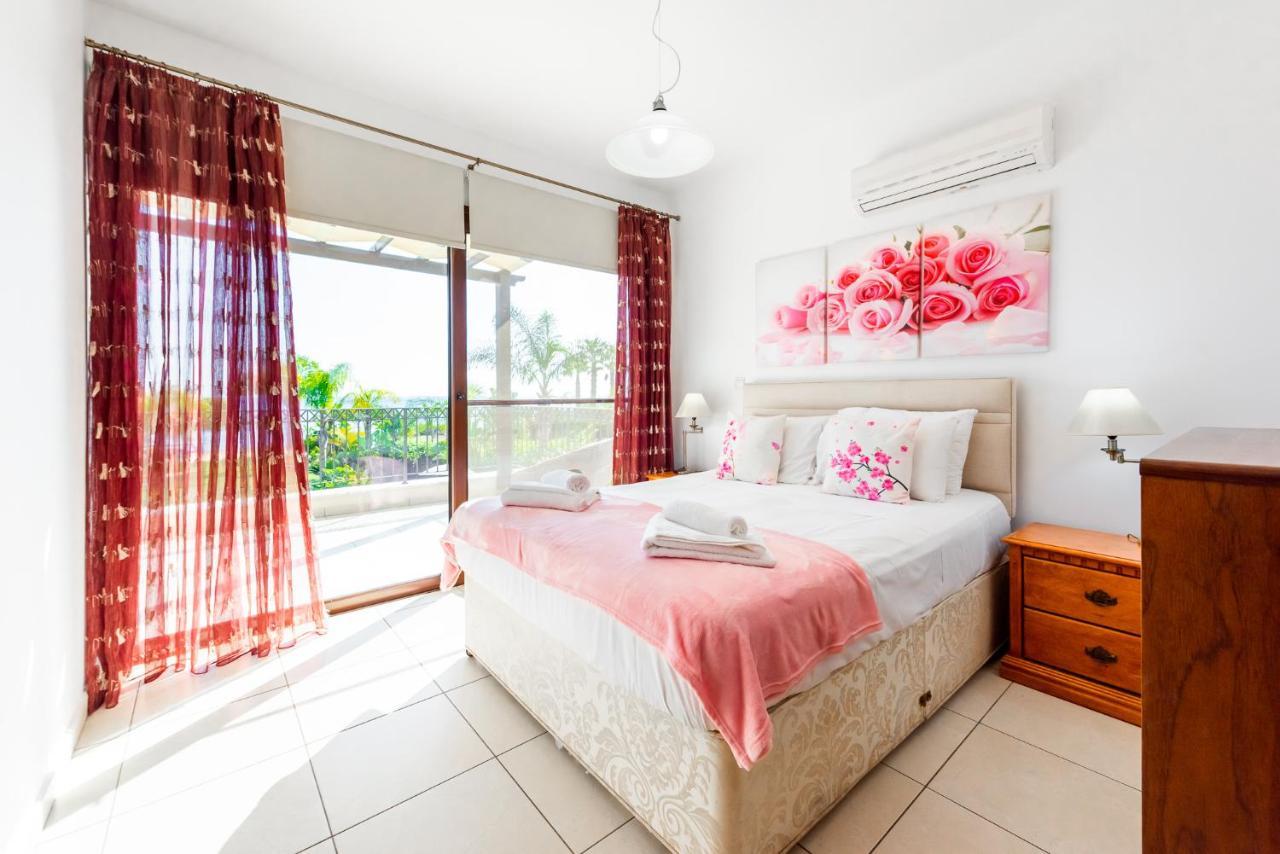 Sea Front Oceanus H2 By Ezoria Villas Aya Napa Dış mekan fotoğraf