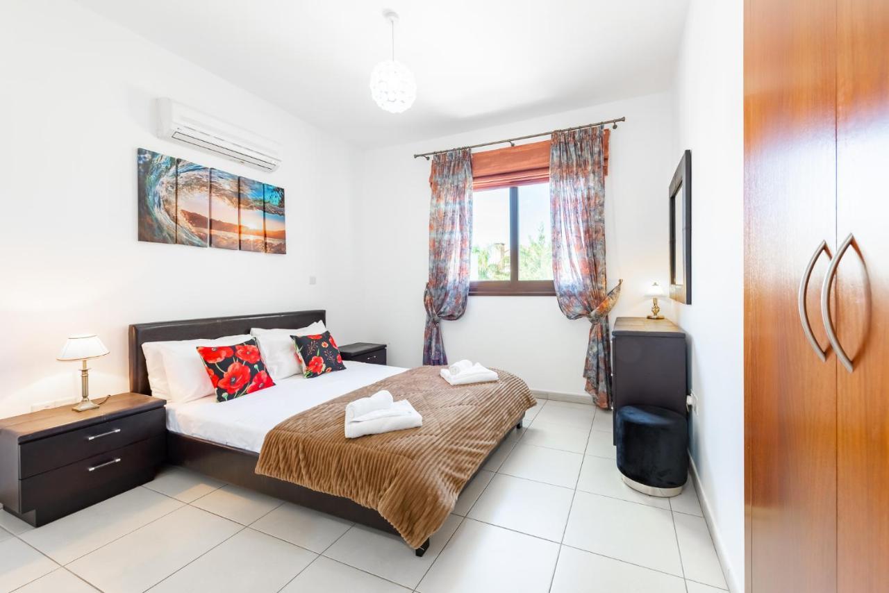 Sea Front Oceanus H2 By Ezoria Villas Aya Napa Dış mekan fotoğraf