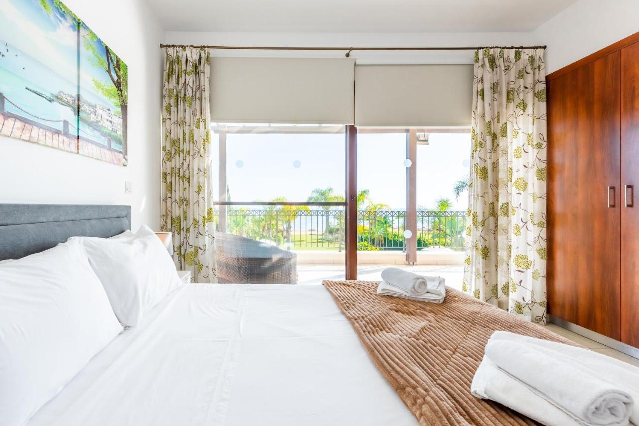Sea Front Oceanus H2 By Ezoria Villas Aya Napa Dış mekan fotoğraf