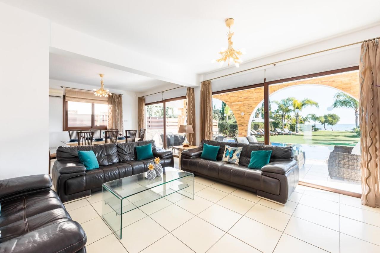 Sea Front Oceanus H2 By Ezoria Villas Aya Napa Dış mekan fotoğraf